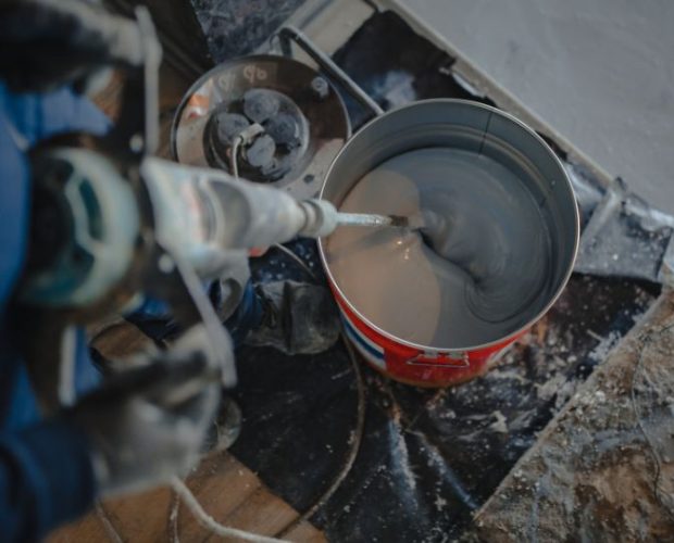 mixing epoxy resin